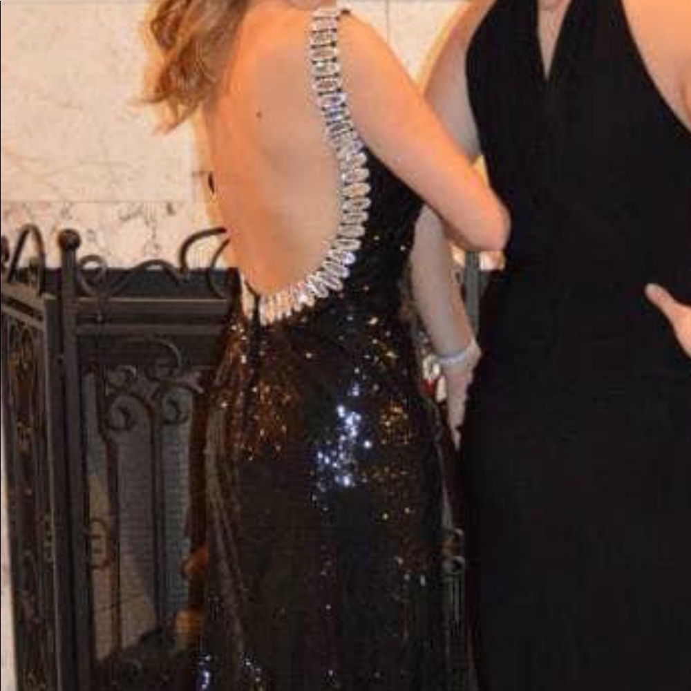 Formal Dress - Picture 2 of 3